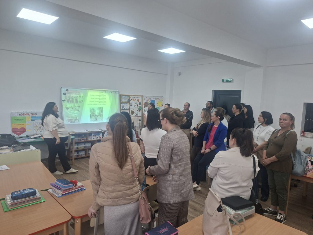 Imagine activitate cu parintii, diseminare Erasmus+SCH, Cucos Oana